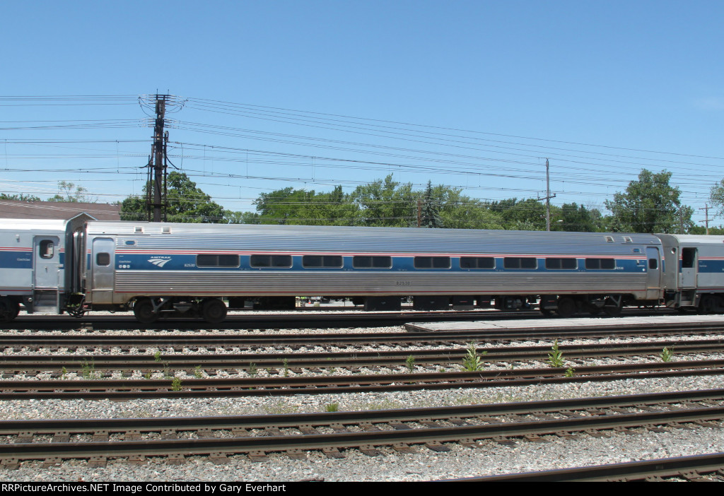 Northbound Amtrak Saluki